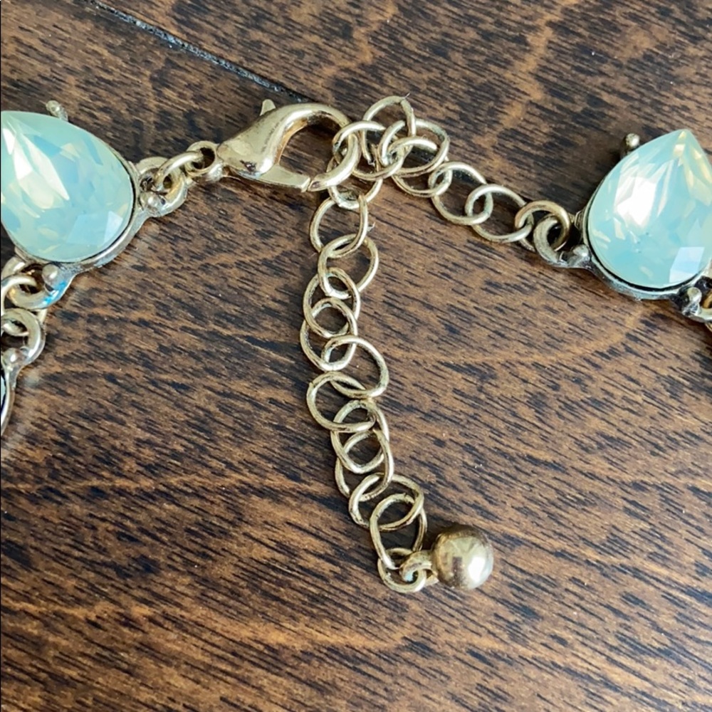 Crystal statement necklace - Picture 3 of 3
